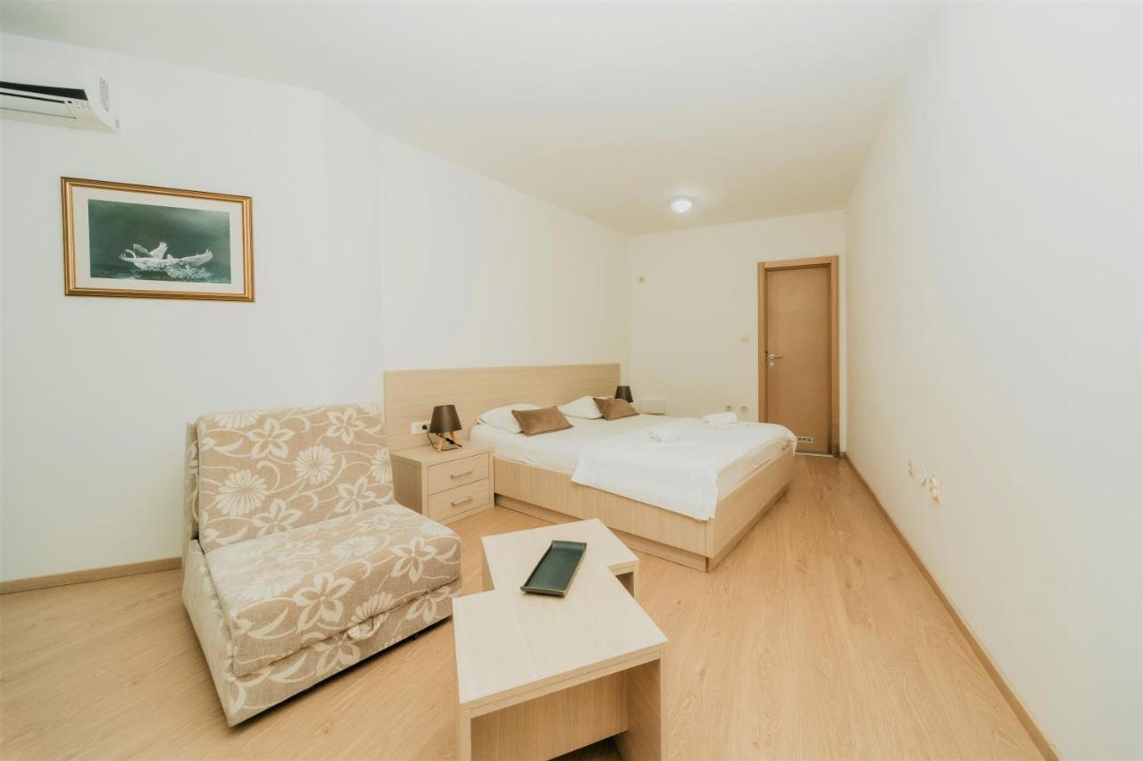 Guesthouse Radjen Sveti Stefan Exterior foto